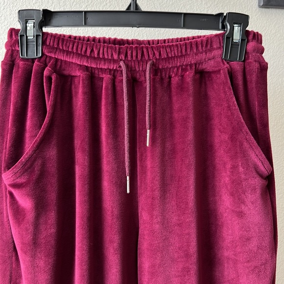 Amazon Women's Purple Velour Drawstring Waist Jogger Sweatpants Size Small - Picture 2 of 8